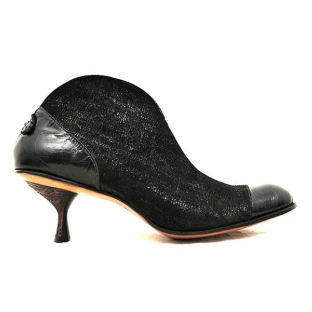 Cydwoq Artisan Black Leather Ankle Booties Kitten Heel Lagenlook EU 39 US 9